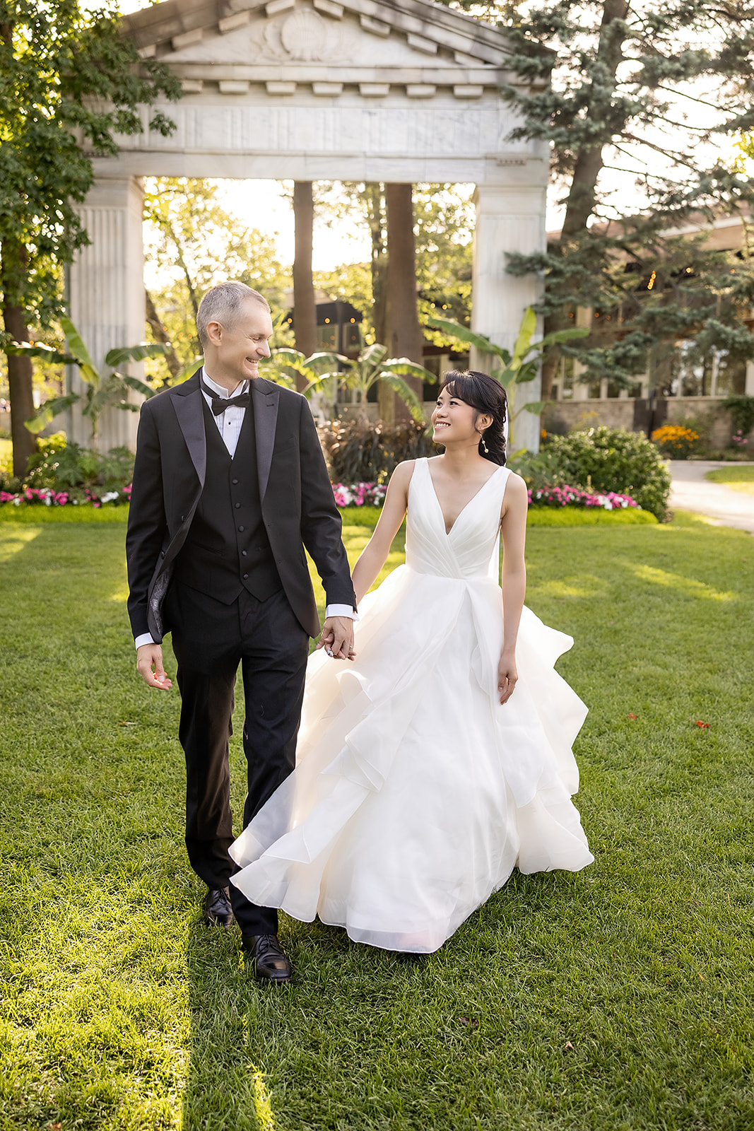 Outdoor wedding photography at Guild Inn Estate Toronto