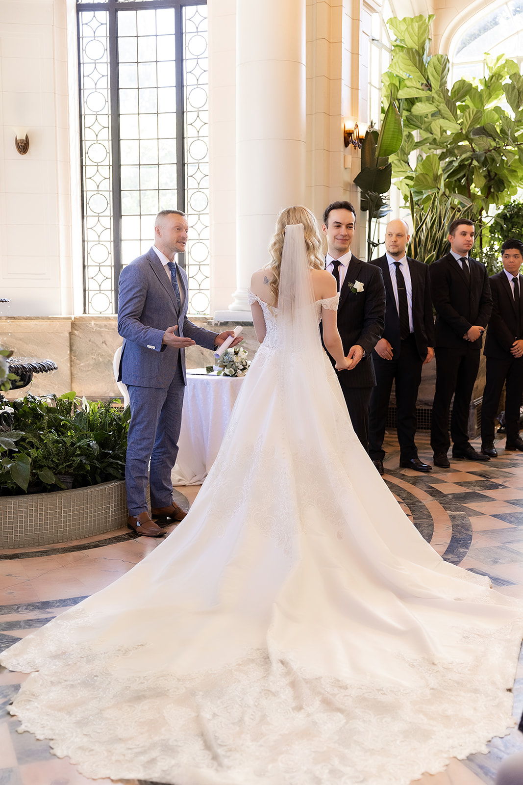 Elegant Casa Loma wedding photography inside the Great Hall